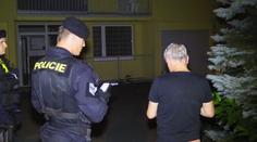 Opilý řidič v Praze boural, pak chtěl zmizet. Svědci ho nenechali!