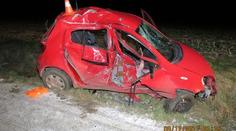 Opilý řidič (18) otočil auto přes střechu, spolujezdec (18) zemřel!