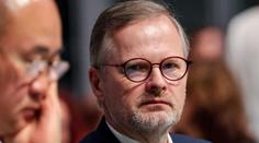 Návštěva u Bidena je vrcholem Fialovy kariéry. Teď už ho čeká jen pád, řekl politolog