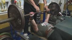 Nejsilnější babička na světě je z Česka. Na mistrovství zvedla přes 127 kilogramů