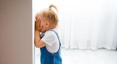 Vnučka si s babičkou zahrála na schovávanou. Dívenku hledali i strážníci
