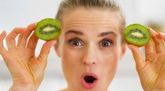 Kiwi pod drobnohledem: Zelený zázrak nebo kupa éček?