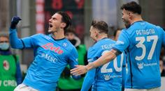 AC Milán ve šlágru kola podlehl Neapoli. Turín i se Zimou zdolal Veronu