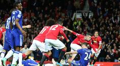 Čtyřbodový náskok Chelsea po manchesterském déjà vu nic neznamená