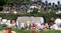 Česko si připomíná 79 let od vypálení Lidic. Pieta se konala bez veřejnosti