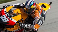 První trénink ovládl Pedrosa, Abraham měl jedenáctý čas