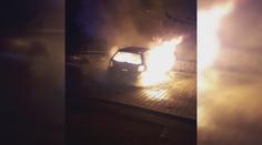 VIDEO: V Plzni na sídlišti Vinice hořelo v noci zaparkované auto