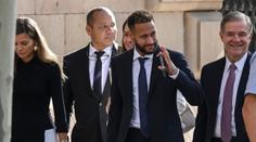 Neymarův otec byl zatčen. V sídle svého syna prý ohrožoval životní prostředí