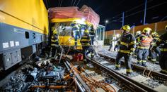 Desítky lidí po srážce vlaků skončily v nemocnicích. Pět je ve středně těžkém stavu