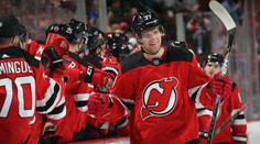 Zacha pomohl Devils asistencí k bodu! V nájezdech rozhodl Eichel