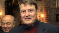 Přátelé a kolegové Ladislava Štaidla mu zazpívali do nebe jeho velký hit!