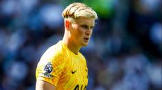 Kinský další porážce Tottenhamu nezabránil. Aston Villa se přiblížila LM