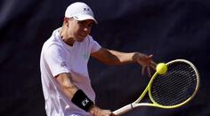 Svrčina nadále sní o Wimbledonu, dařilo se i tenistkám v Německu. Bouzková končí