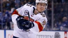 Další trejd v NHL! Chicago získalo z Floridy talent i ostříleného veterána