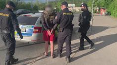 Cizinci montovali na bankomaty čtecí zařízení a kopírovali karty. Hrozí jim osm let