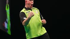 Van Gerwen byl blízko vyřazení! O postup bojoval do posledního legu!