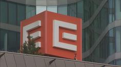 ZMĚNY od srpna: Dražší elektřina, 5 000 na dítě, otevírací doba známého řetězce
