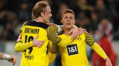 Fotbalový pátek: Vyhrál Dortmund i Sevilla, Newcastle blízko k udržení