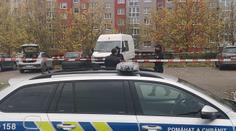 Obviněný ze střelby na policisty je ve vazbě, další se sám udal