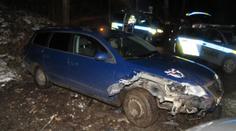 Řidič na jihu Čech to pořádně rozjel. Měl 1,5 promile, pistoli a tři zákazy řízení