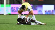 Hrůzný okamžik! Další fotbalista zkolaboval v průběhu zápasu