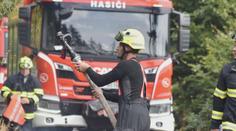Policista měl na Karlovarsku schválně zapálit les. Chtěl jsem být akční, řekl