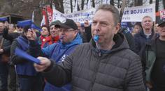 Naštvaní zaměstnanci Liberty Ostrava vyšli do ulic. Doma jsou už dva měsíce