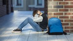 Šikana v Uherském Hradišti: Páťák skončil s otřesem mozku. Začala to učitelka, říká maminka
