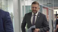 Policisté a hasiči se letos vyšších platů nedočkají. Rakušan chce dál jednat