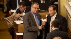 Poslanci na schůzi poslali do druhého čtení pět návrhů zákonů