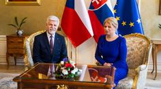 Důkaz jeho náklonnosti. Prezident Pavel obdaroval Čaputovou krásnými šperky