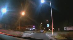 Recidivista bez řidičského oprávnění ujížděl policistům, po střelbě se vzdal
