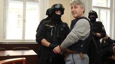 Za ránu pěstí zastřelil muže: Vraha Kočky ve vězení chválí, chce ven!