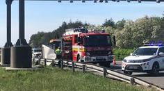 Český řidič narazil s dodávkou do mostního pilíře, na místě zemřel!