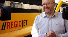 Ministr hází KLACKY POD NOHY konkurenci Českých drah! Odmítl nabídku RegioJet na provozování další trati!