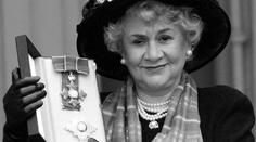 Zemřela herečka Joan Plowrightová. Hrála v desítkách známých filmů