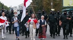 V Minsku se sešly tisíce lidí. Hrdinkou demonstrace je 73letá aktivistka