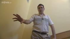 Krev táty máme ještě na zdi, říká syn. Policie ho ale obvinila z vraždy