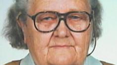 Kriminalisté pátrají po 82leté seniorce! Ráda se toulá po Čechách