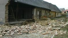 V Kašperských Horách se sesunula část domu u náměstí