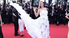 Jako víla z pohádky. Petra Němcová oslnila na světovém festivalu