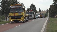 Kuriózní rekord aut odtahovek. Vytvořila vlak delší než půl kilometru!