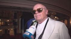 Jiří Korn chce slavit narozeniny velkolepě. Připravuje obří koncert