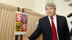 Okradli rudého šéfa Filipa na sídlišti. Vloupali se do octavie