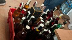 Končí velké barely s alkoholem. Vláda počítá už jen s litrovými lahvemi