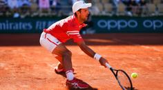 Francie rozvolňuje, Djokovičovi svitla naděje na French Open