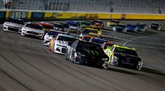 Nejtěžší kolo play-off série závodů NASCAR se jede z neděle na pondělí