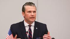 Obří skandál v USA. Šéf Pentagonu měl ve skupinovém chatu sdílet tajné informace