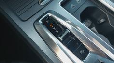 Řidiči v Česku si oblíbili automaty. Zvýšený zájem hlásí i autoškoly