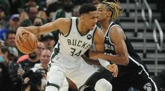 Odstartovala NBA! Obhájce titulu dotáhl k vítězství skvělý Antetokounmpo
